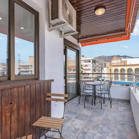 Nogalera Rainbow 2-bedroom Apartment, Pool And Parking By Namaste Elite טורמולינוס
