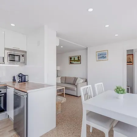 דירה Nogalera Rainbow 2-bedroom Apartment, Pool And Parking By Namaste Elite