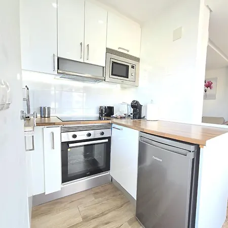 Apartment Nogalera Rainbow 2-bedroom Apartment, Pool And Parking By Namaste Elite