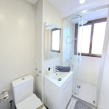 דירה Nogalera Rainbow 2-bedroom Apartment, Pool And Parking By Namaste Elite טורמולינוס